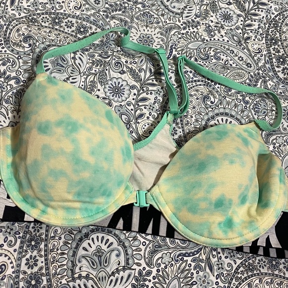 VS Pink legerement double bra 34C euc - Picture 2 of 5